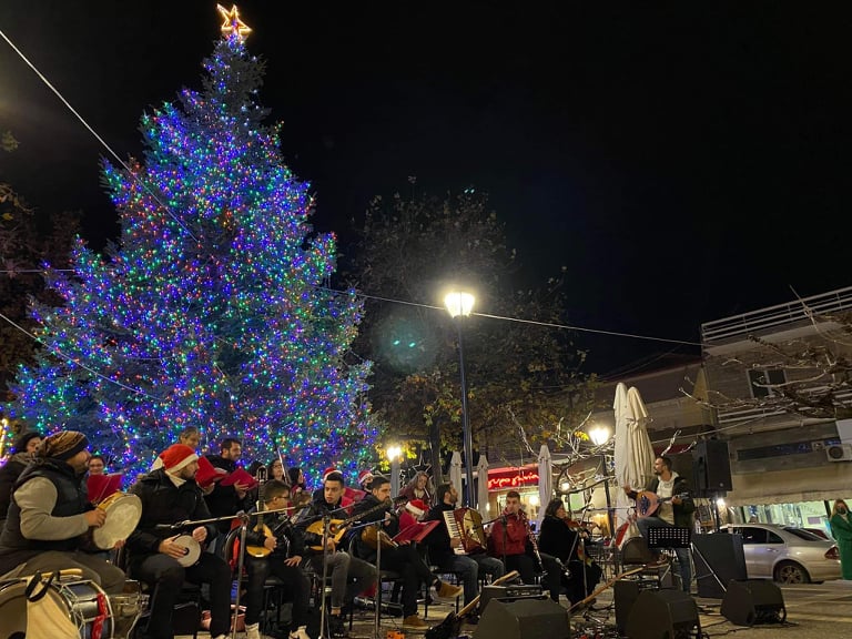 glukoxwra xristougenniatika kalanta 4