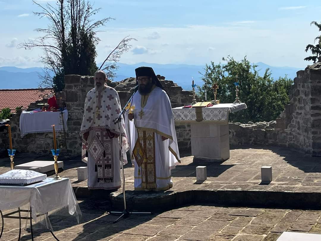 ΕΚΔΗΛΩΣΗ ΤΙΜΗΣ ΚΑΙ ΜΝΗΜΗΣ ΓΙΑ ΤΟ ΟΛΟΚΑΥΤΩΜΑ ΤΗΣ ΣΠΕΡΧΕΙΑΔΑΣ ΣΤΙΣ 18/06/1944